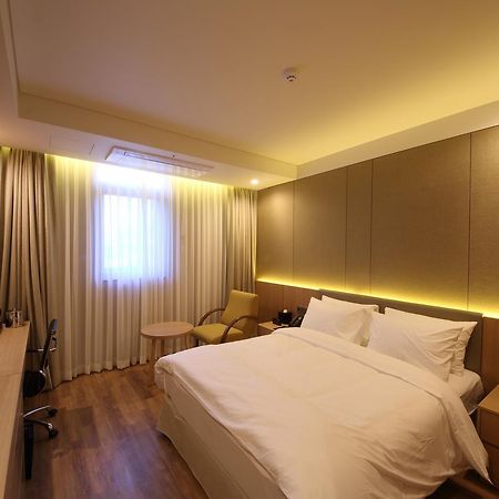 Benikea The H Hotel Hwaseong Esterno foto
