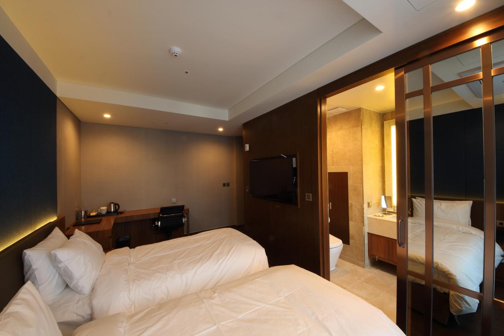Benikea The H Hotel Hwaseong Camera foto
