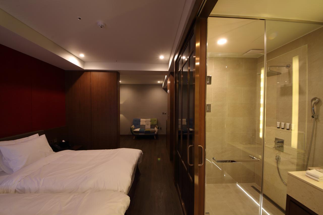 Benikea The H Hotel Hwaseong Esterno foto