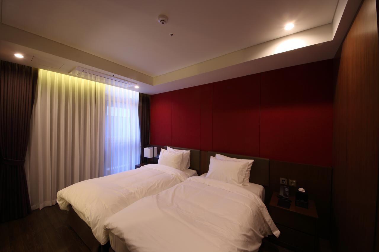 Benikea The H Hotel Hwaseong Camera foto