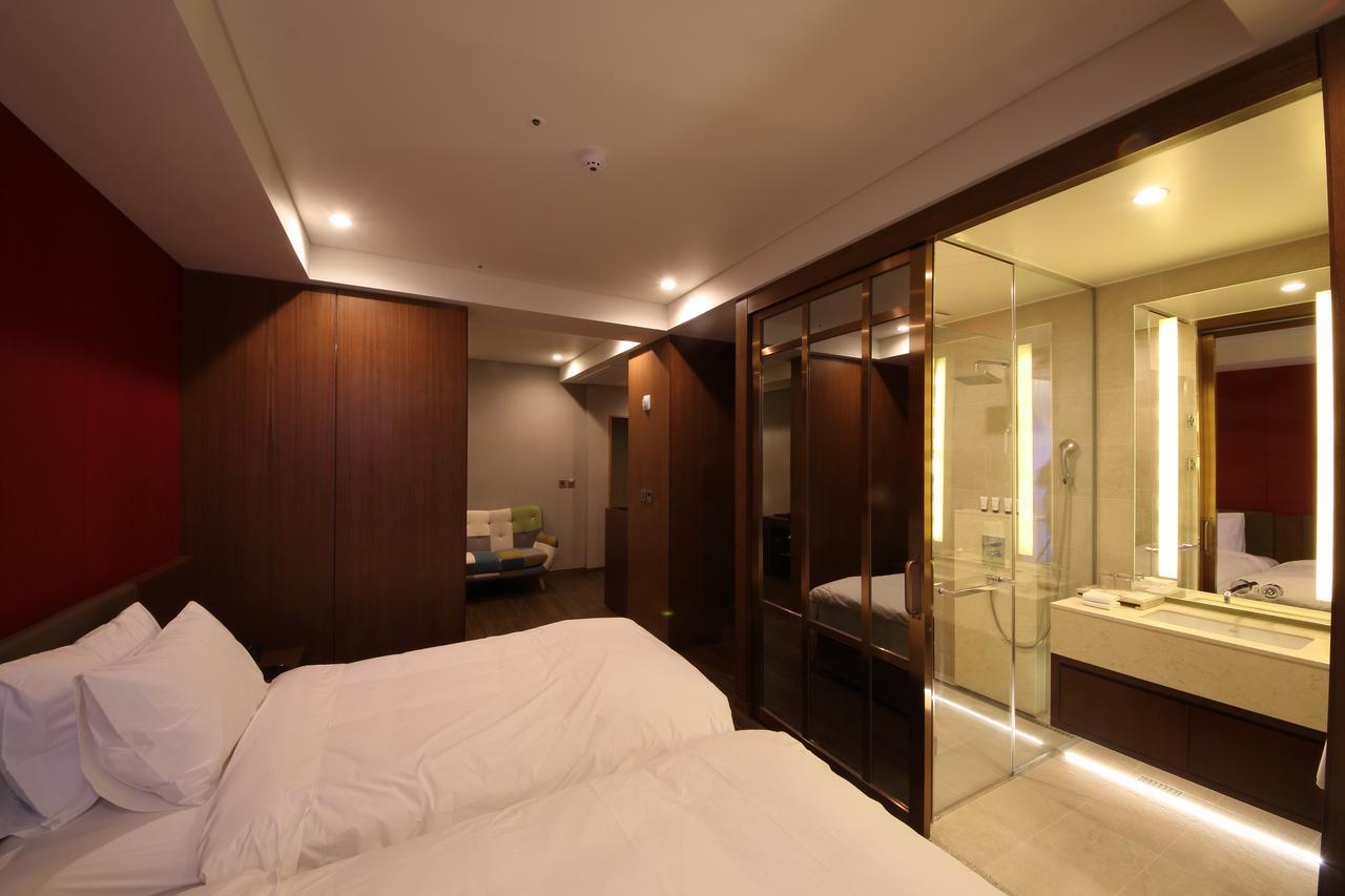 Benikea The H Hotel Hwaseong Camera foto